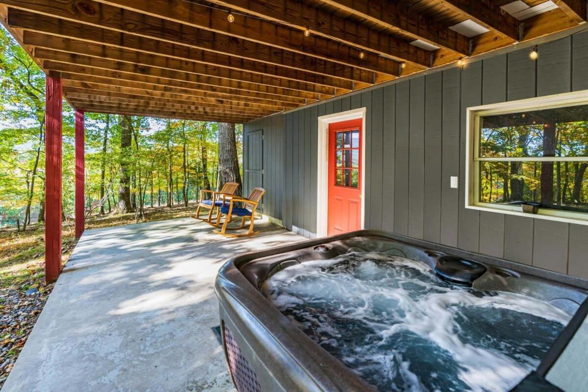 Hot Tub, Large Deck, Wifi, Fire Pit At Chalet Cabin Morton Grove エクステリア 写真